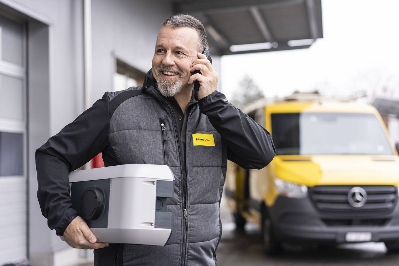 Nehmen Sie Kontakt mit NeoVac auf