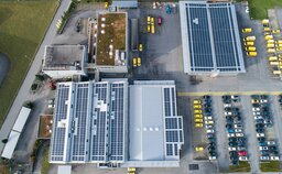 Neue Photovoltaikanlage am Hauptsitz in Betrieb genommen