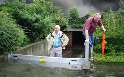 Mit einem NeoVac-Hochwasserschutz lassen Sie das Unwetter im Regen stehen | © NeoVac